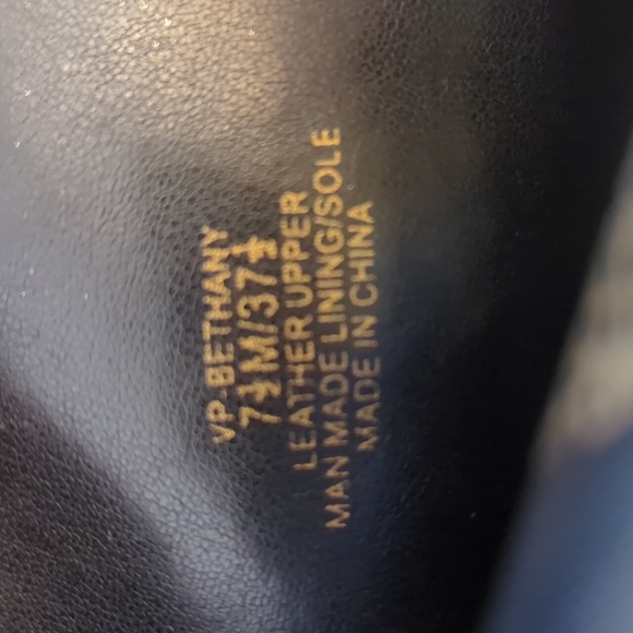 Vince Camuto leather boots - Picture 3 of 9